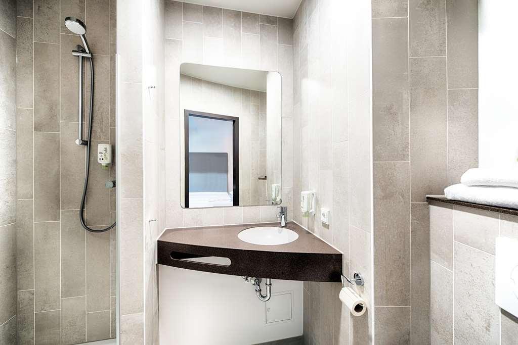 B&B Hotel Stuttgart-Neckarhafen חדר תמונה